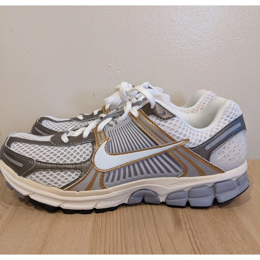 Nike Air Zoom Vomero 5 Metallic Pewter Gold Men's 10 HJ7247-099 New‎ No Box